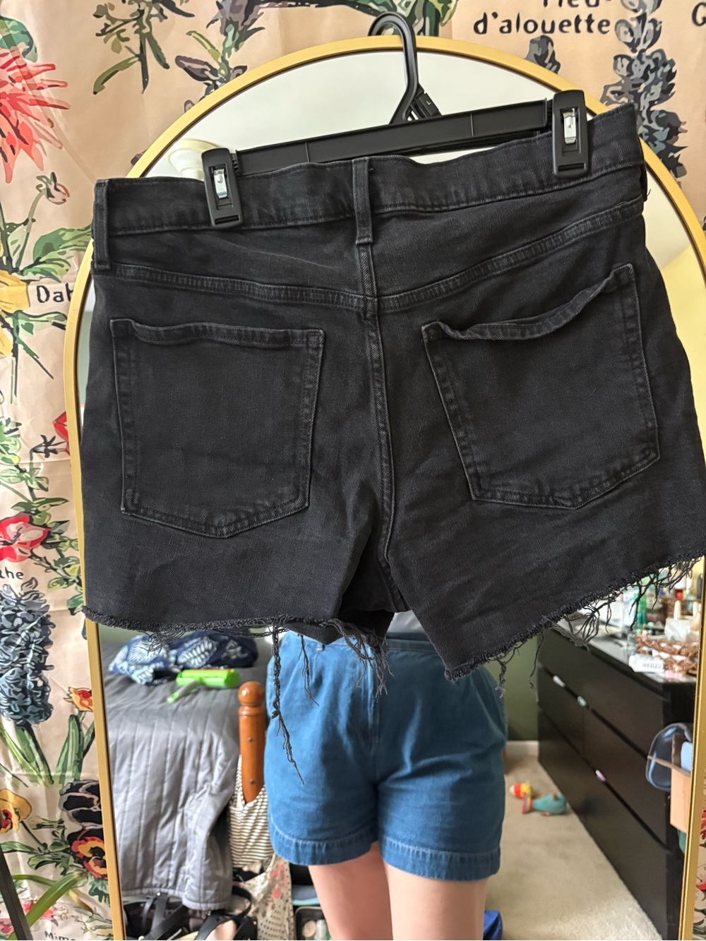 Old Navy Black OG Straight High-Rise Shorts - Picture 3 of 5